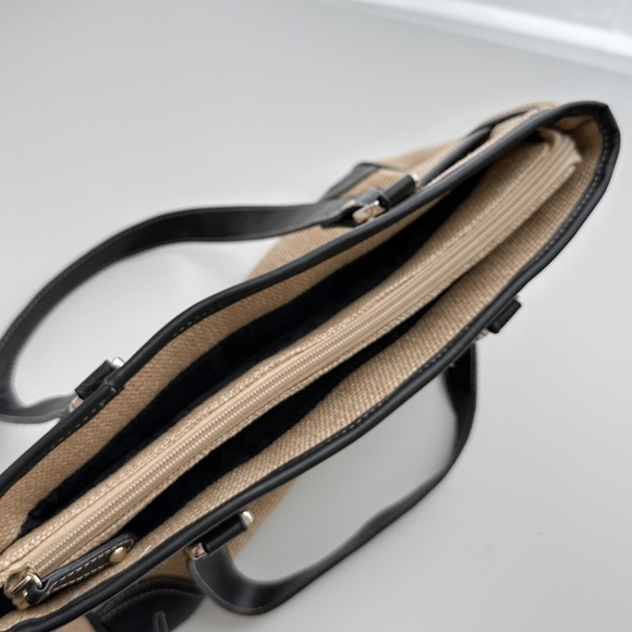 Brand New Etienne Aigner Cream Shoulder Handbag - Picture 7 of 9